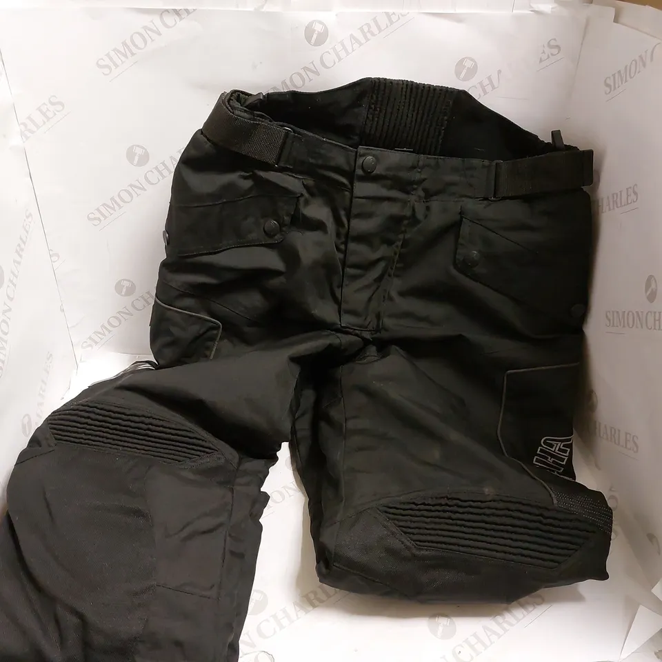 BOX OF 2 ITEMS TO INCLUDE AKASO LEATHER JACKET SIZE EU48 AND RICHA MOTORCYCLE LEATHER TROUSERS SIZE UNKNOWN