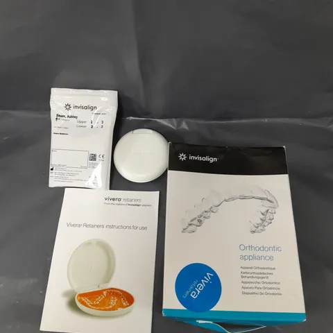 BOXED INVISALIGN ORTHODONTIC APPLIANCE 