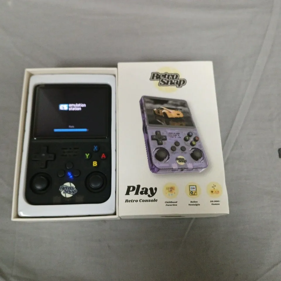 BOXED PLAY RETRO CONSOLE HANDHELD GAMING DEVICE