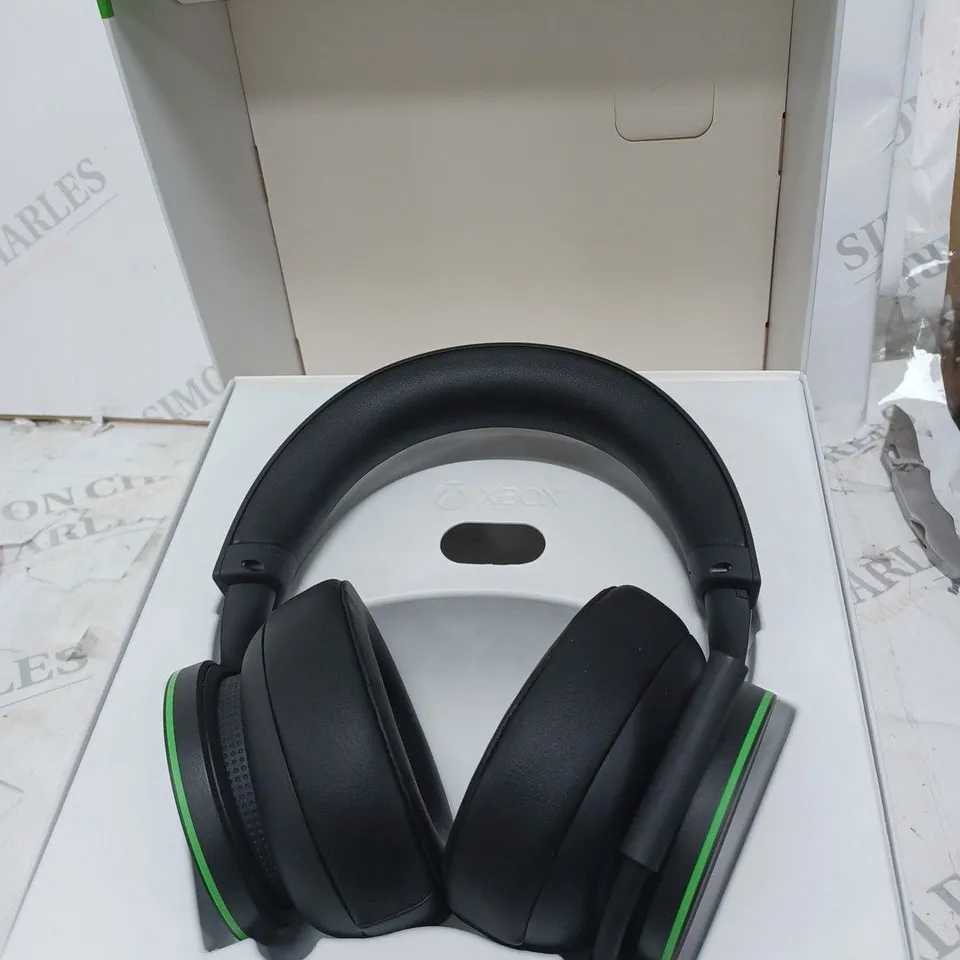 BOXED XBOX WIRELESS HEADSET