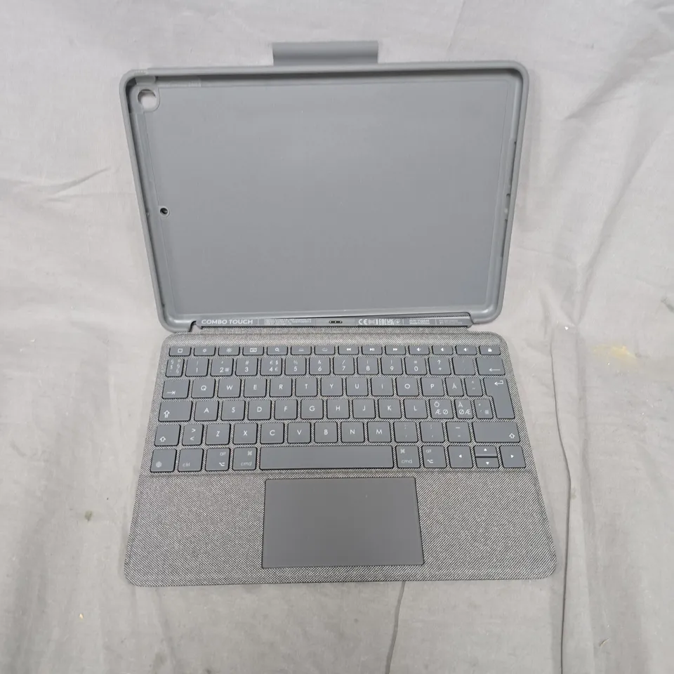 BOXED LOGITECH COMBO TOUCH IPAD (7TH, 8TH & 9TH GEN) CASE (NO/DA/SWE/FI LAYOUT)