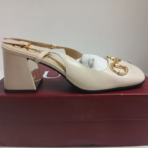 BOXED PAIR OF GUCCI HORSEBIT LEATHER SANDALS – CREAM/NAPPA SILK, UK 6