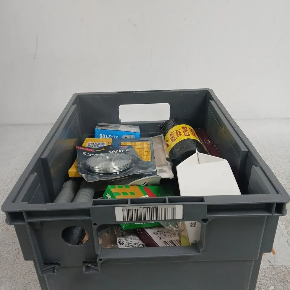 TOTE OF APPROXIMATELY 20 ASSORTED ITEMS TO INCLUDE SMOL, CRAFT WIRE, REFUSE SACKS, MINI CLOCK ETC