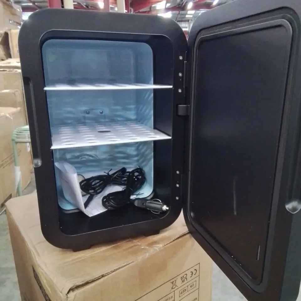 BOXED 220-240V 45W/55W MINI CAR REFRIGERATOR