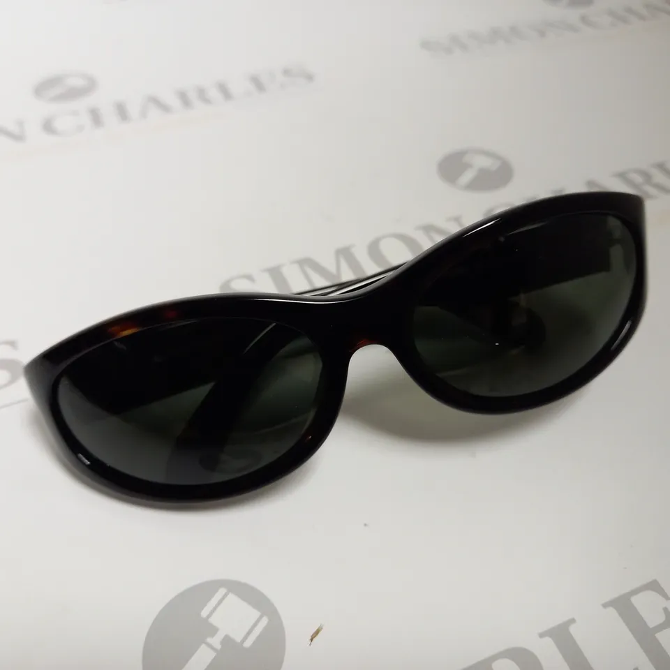 APPROXIMATELY 10 POLICE 1325M 0722 SUNGLASSES