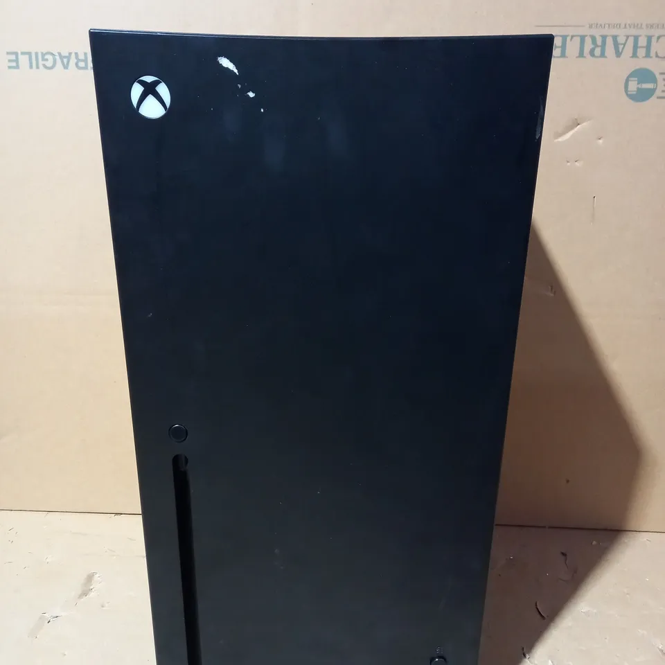 UKONIC XBOX SERIES X REPLICA MINI FRIDGE