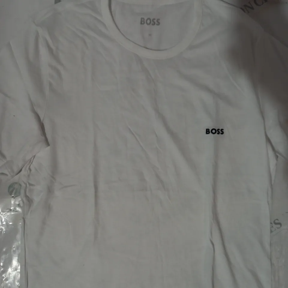 BOSS T-SHIRT IN WHITE SIZE M