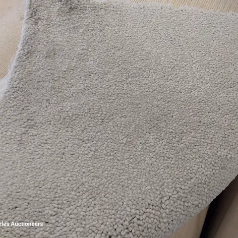 ROLL OF QUALITY AURA ICE SKATING CARPET APPROXIMATELY 5M Γ 8.9M