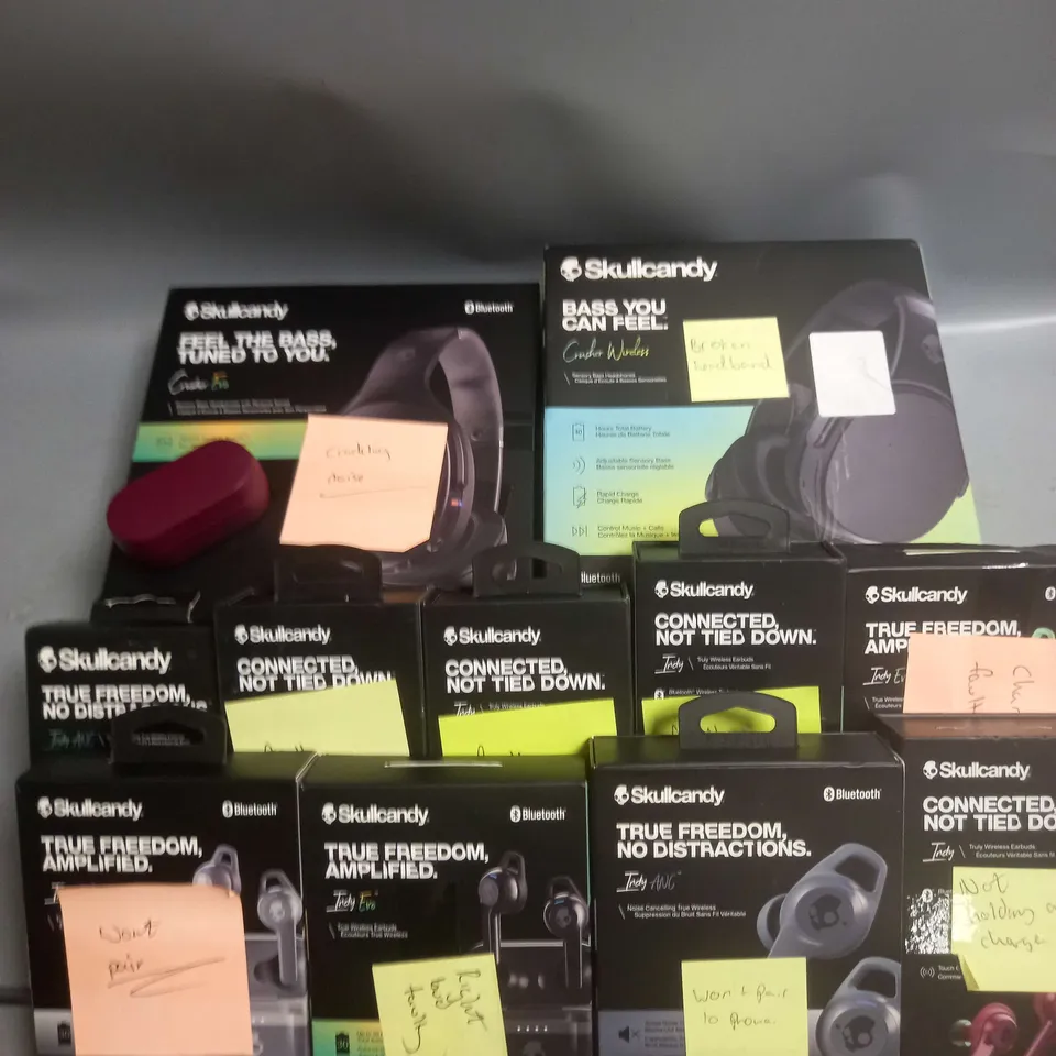 BOX OF APPROXIMATELY 50 ASSORTED FAULTY SKULLCANDY HEADSETS IN VARIOUS STYLES AND COLOURS