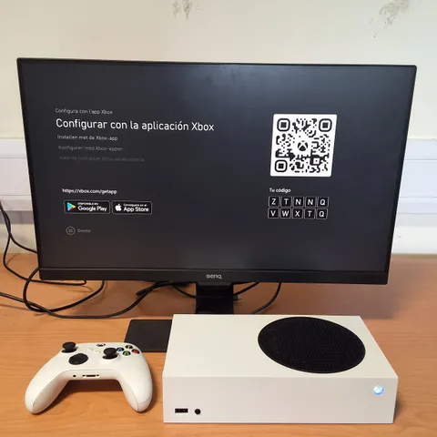 UNBOXED XBOX SERIES S CONSOLE WITH CONTROLLER AND LEADS