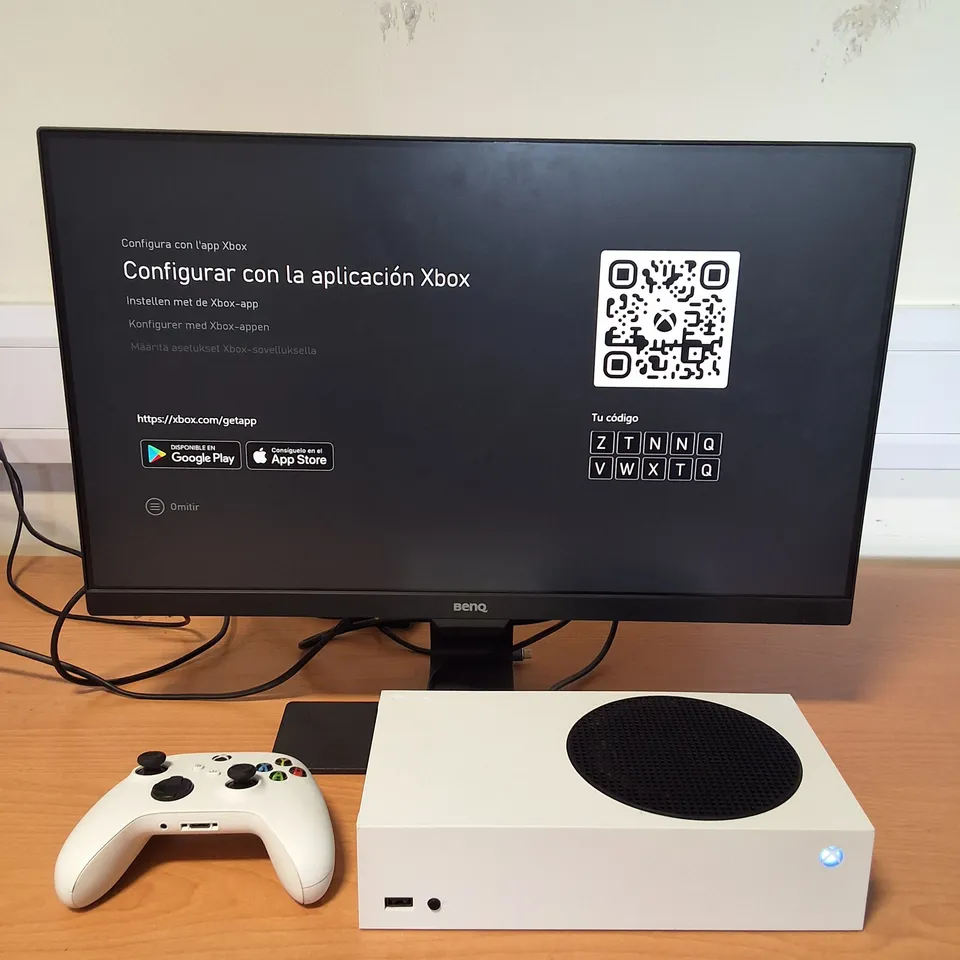 UNBOXED XBOX SERIES S CONSOLE WITH CONTROLLER AND LEADS