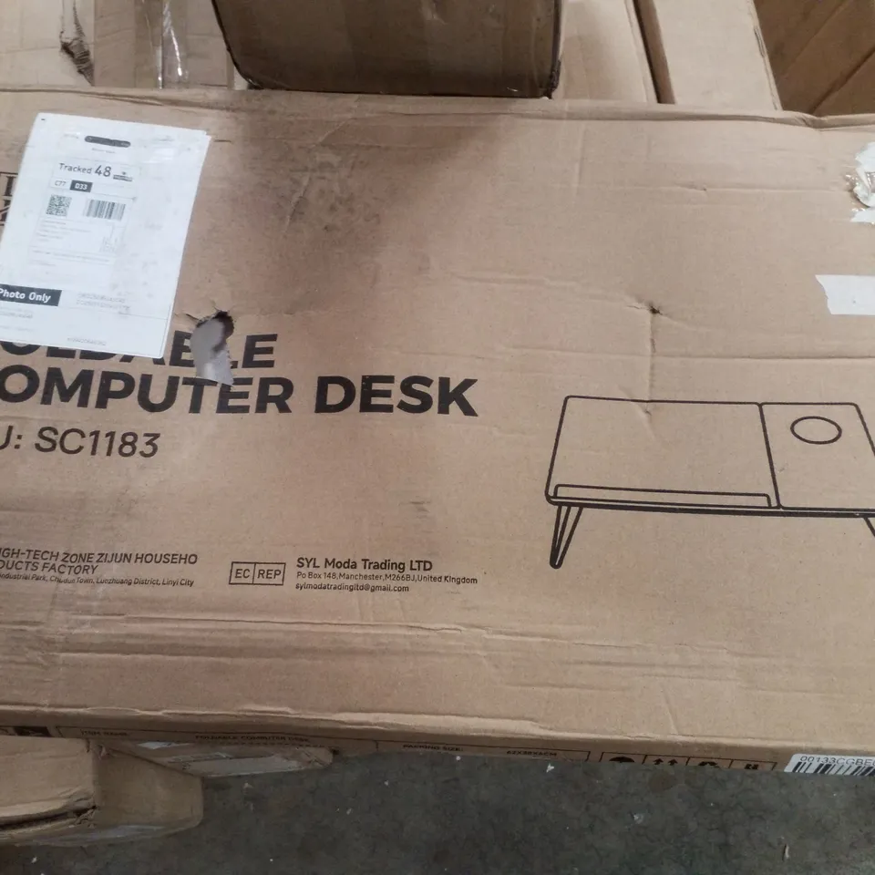 BOXED FOLDABLE COMPUTER DESK 