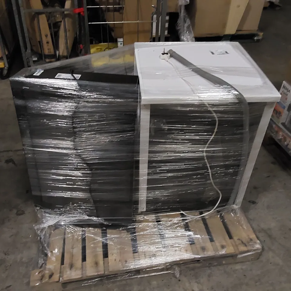 VICKS MINI COOL MIST ULTRASONIC HUMIDIFIER, COMFEE FREESTANDING DISHWASHER - WHITE, COMFEE DISHWASHER TD602E-W FREESTANDING DISHWASHER AND RUSSELL HOBBS FREESTANDING 7 BOTTLE HOLDER BLACK