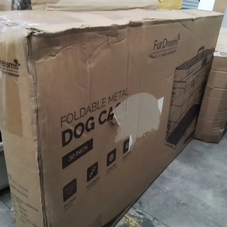 BOXED FURDREAMS 30" FOLDING METAL DOG CAGE