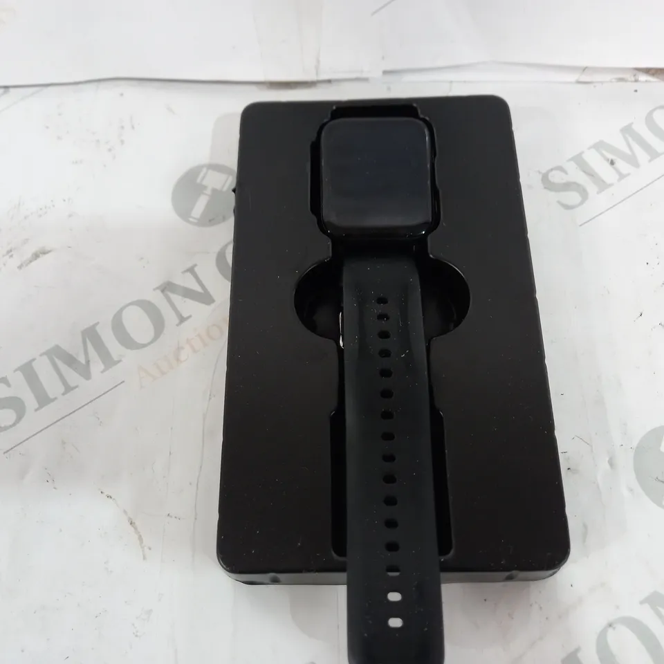 BOXED SMART WATCH IN BLACK