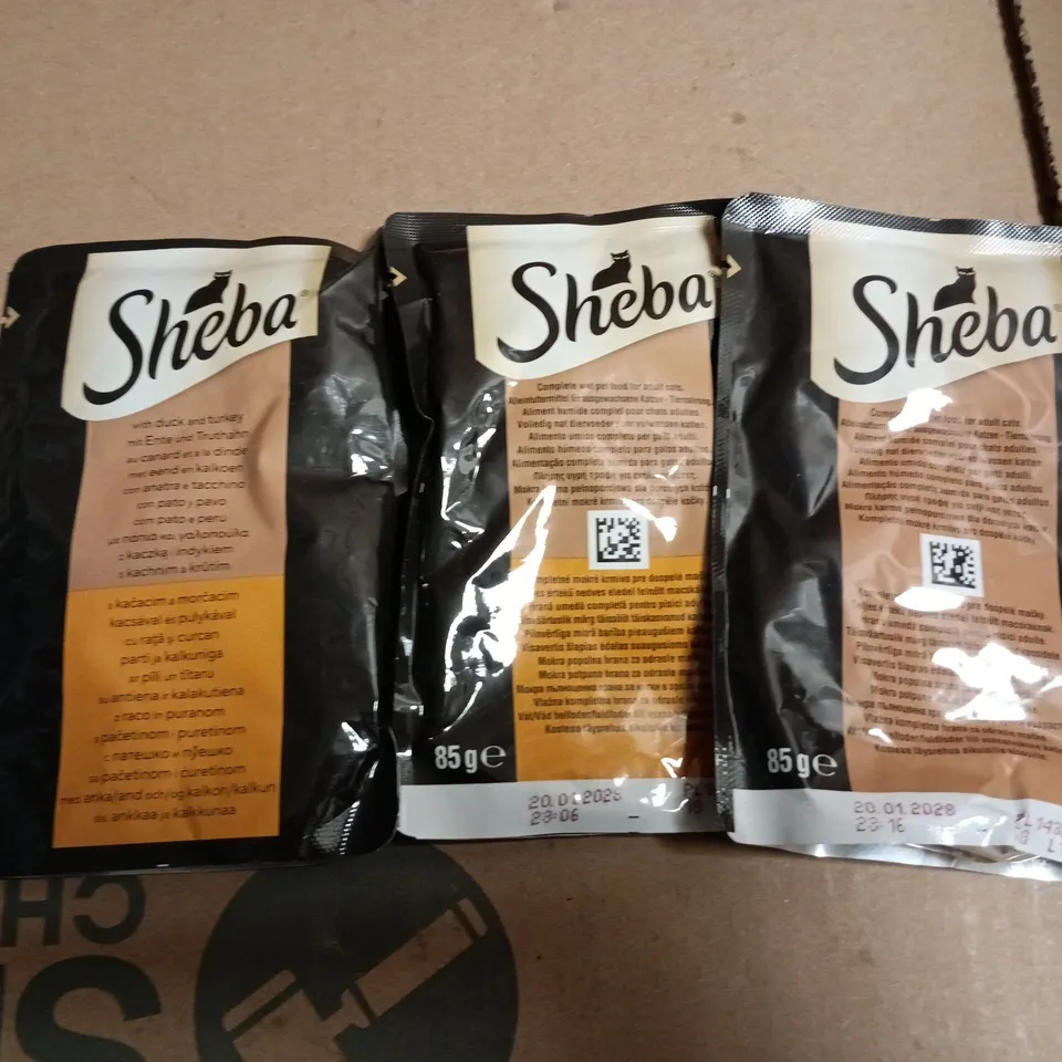 APPROXIMATELY 20 ASSORTED SHEBA CAT FOOD POUCHES 