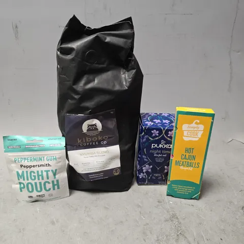 APPROXIMATELY 9 ASSORTED FOOD ITEMS TO INCLUDE - MIGHTY POUCH CHEWING GUM , SIMPLY COOK HOT CAJUN MEATBALLS ETC