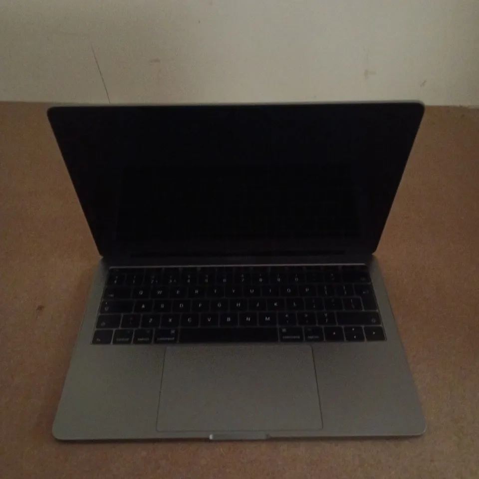 APPLE MACBOOK PRO (A1708 MID 2017)