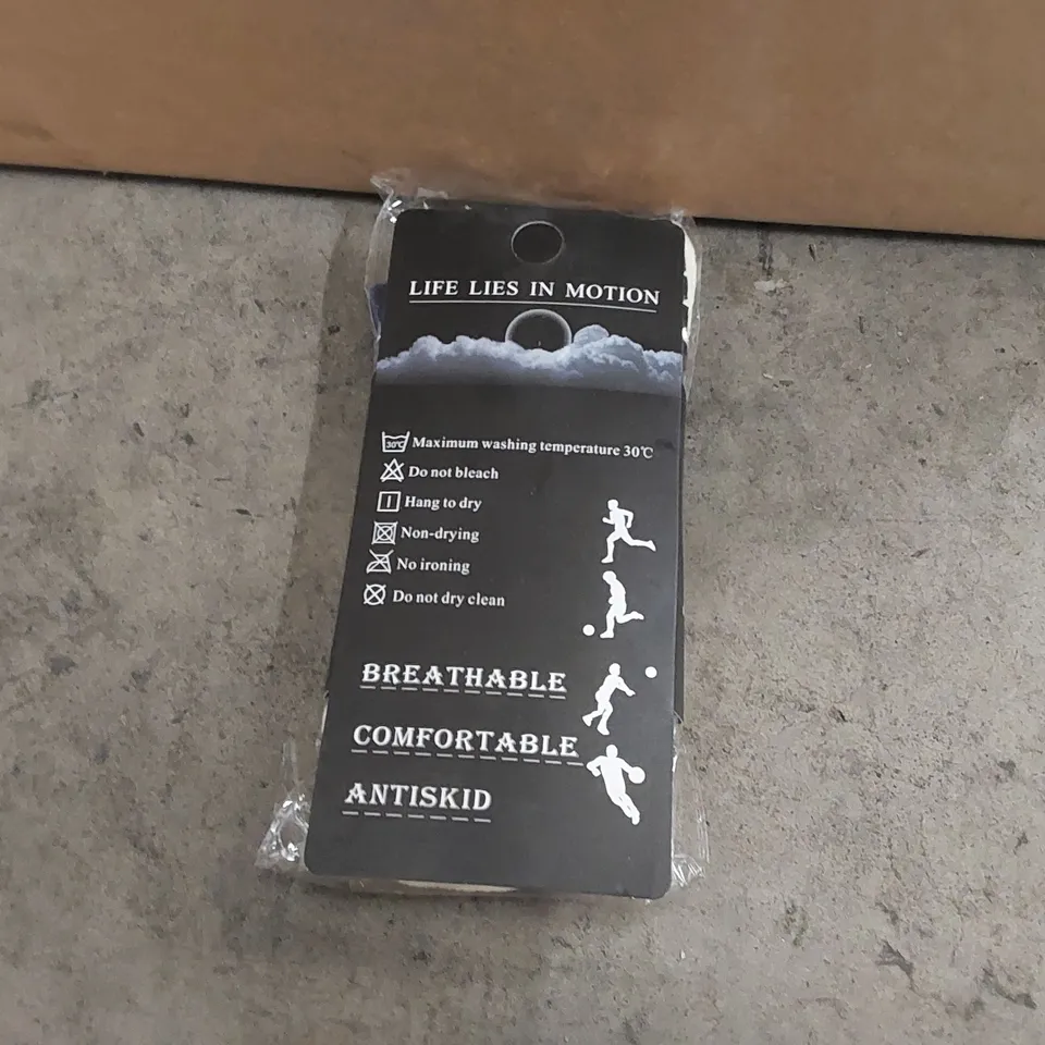 BRAND NEW BAGGED VCTINA SPORTS SOCKS - BLUE // SIZE UNSPECIFIED (1 ITEM)