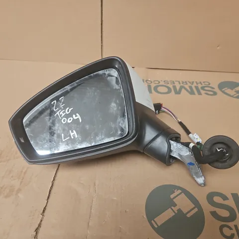 VW Tiguan R line Passenger N/S Mirror White E8 047979