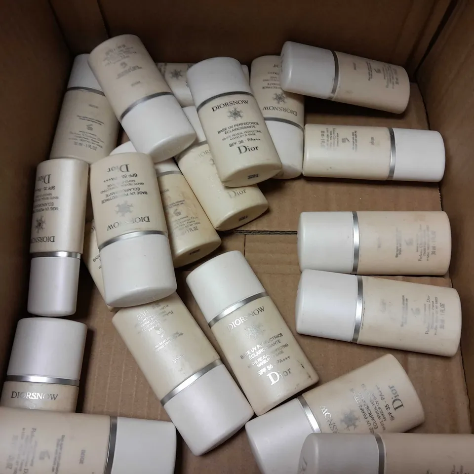 APPROXIMATELY 20 UNBOXED DIORSNOW WHITE REVEAL PERFECTING MAKEUP UV BASE (20 x 30ml)