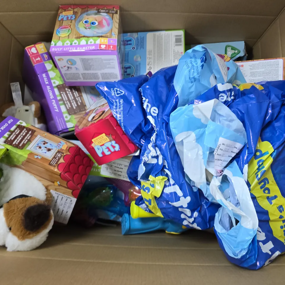 APPROXIMATELY 10 ASSORTED TOYS & GAMES PRODUCTS TO INCLUDE SCIENCE WALK ALONG PUPPY, BUBBLE BLASTER, LIGHTS AND SOUND FARM TRACTOR, ETC - COLLECTION ONLY