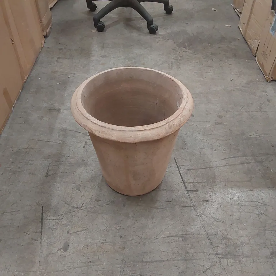 LARGE TERRACOTTA PLANTER