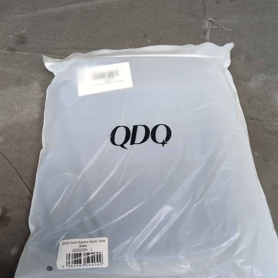 QDQ CORE SQUARE NECK TANK TOP – SLATE – SIZE L