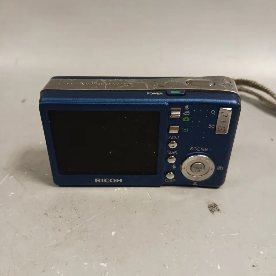 RICOH CAPLIO R4 DIGITAL CAMERA 