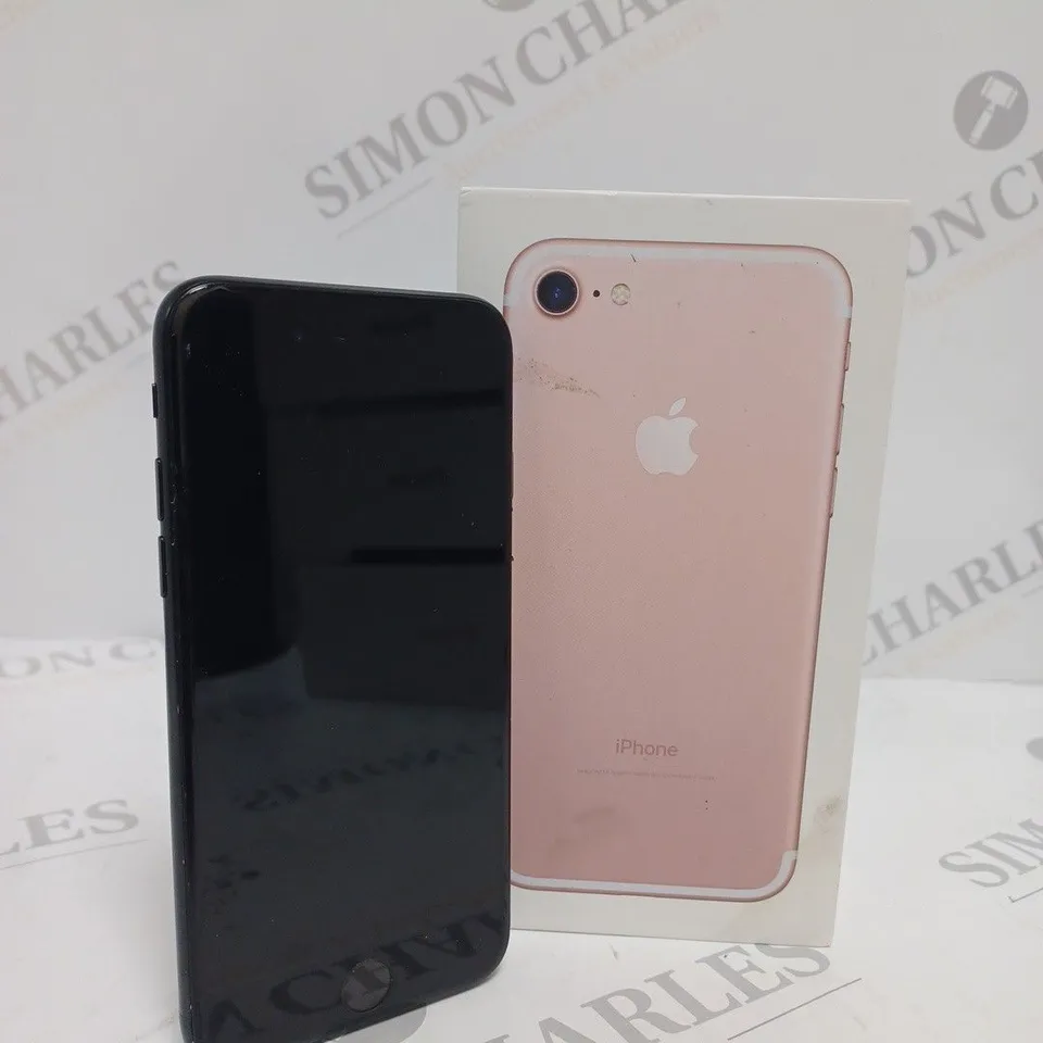 APPLE IPHONE 7 (A1778) SMARTPHONE