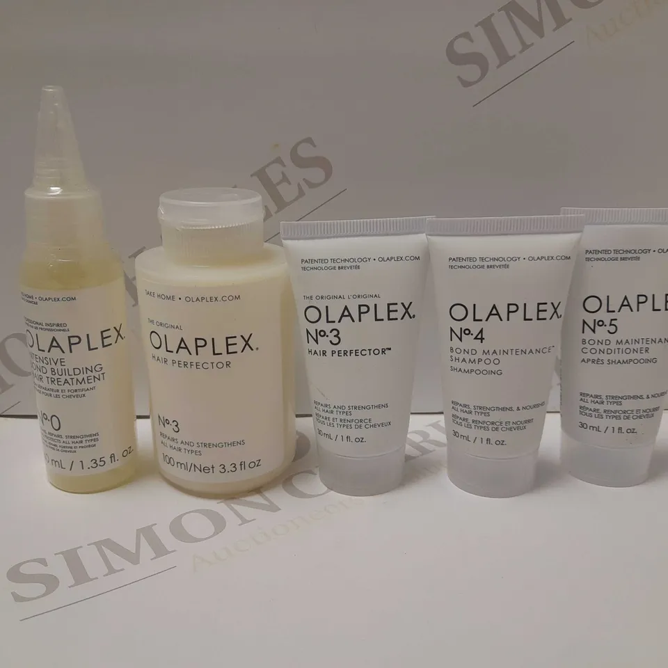 LOT OF APPROX 5 ASSORTED OLAPLEX PRODUCTS TO INCLUDE NO.0 BOND BUILDING TREATMENT 40ML, NO.3 HAIR PERFECTOR 30ML, NO.5 BOND MAINTAINANCE CONDITIONER 30ML, ETC 