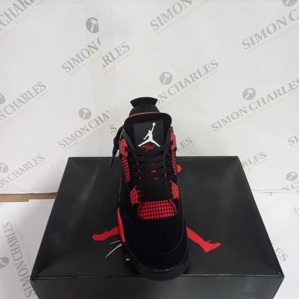 BOXED PAIR OF NIKE AIR JORDAN 4 RETRO UK 8.5