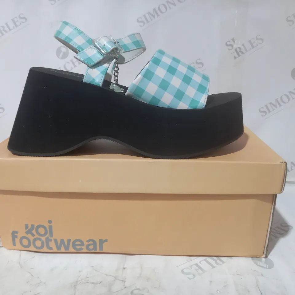 BRAND NEW BOXED PAIR OF KOI VEGAN LEATHER FLYING WHISPERS PLAID BUTTERFLY SANDALS IN BLUE UK SIZE 5