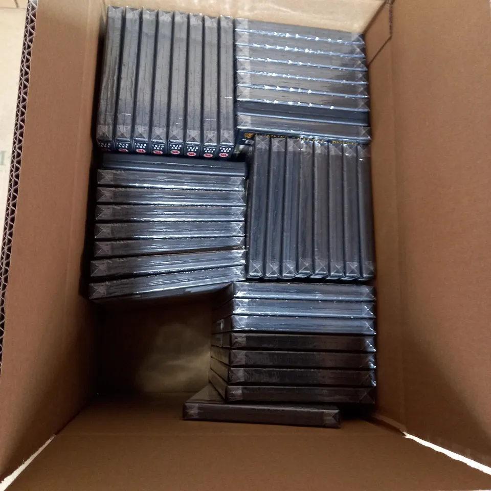 LOT OF APPROX 40 'AMERICAN HUSTLE' DVDS
