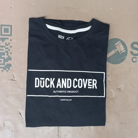 DUCK AND COVER SHORT SLEEVE T-SHIRT IN BLACK SIZE MEDIUM