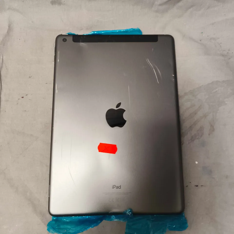 APPLE IPAD TABLET - A2604