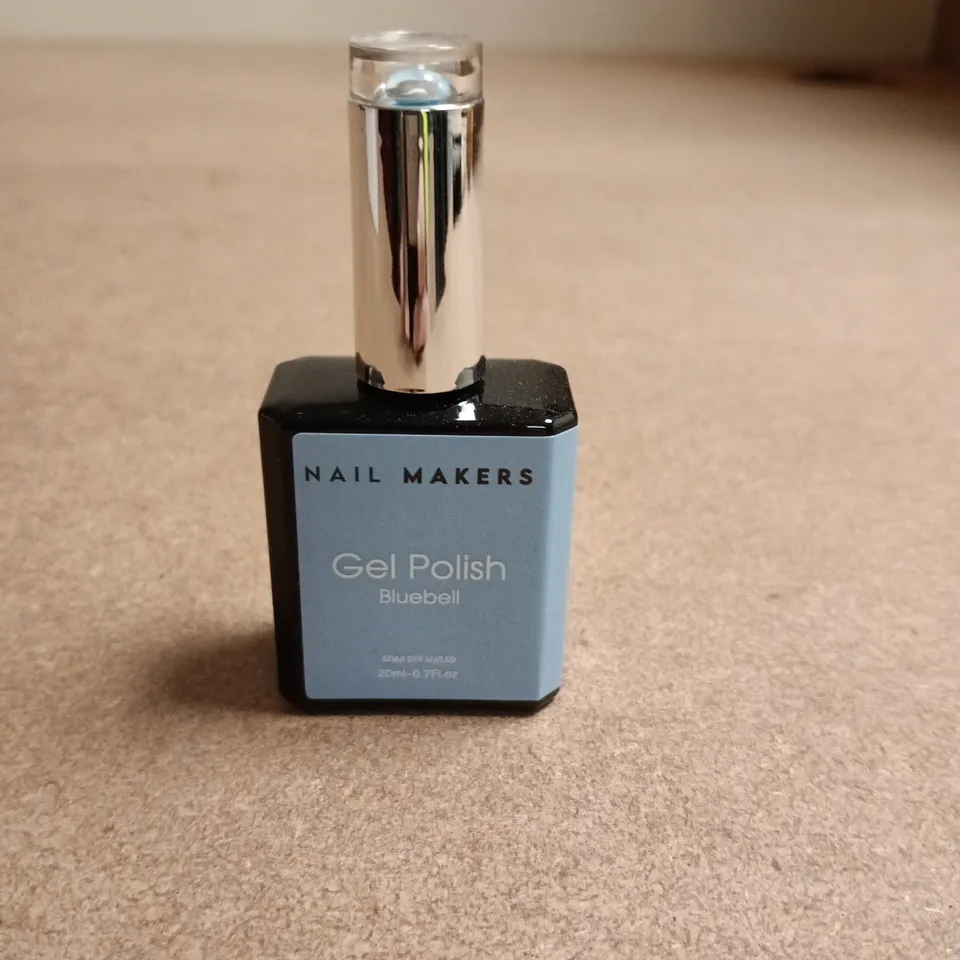 TOTE OF 6 BOXES OF NAIL MAKERS GEL POLISH APPROXIMATELY 6 PER BOX ASSORTED COLOURS