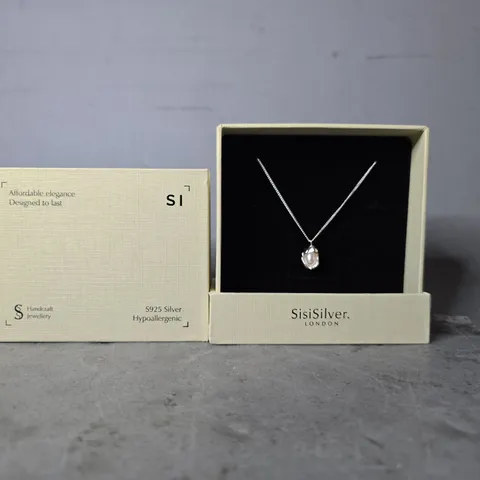BOXED SISISILVER LONDON PEARL NECKLACE