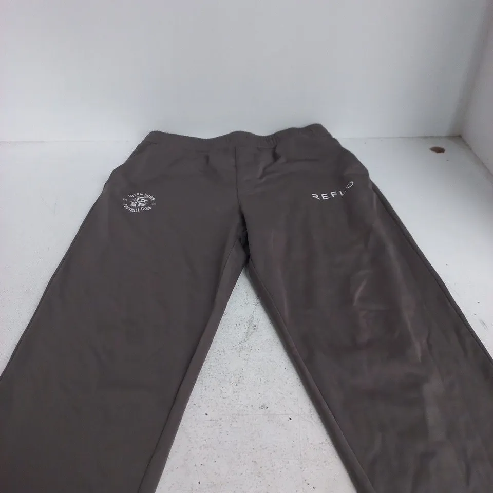 LUTON TOWN FOOTBALL CLUB TROUSERS – BROWN, UK XL (REFLO)