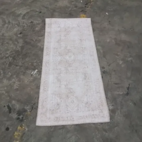 QUALITY DESIGNER AREA RUG - APPROXIMATELY 140X80CM
