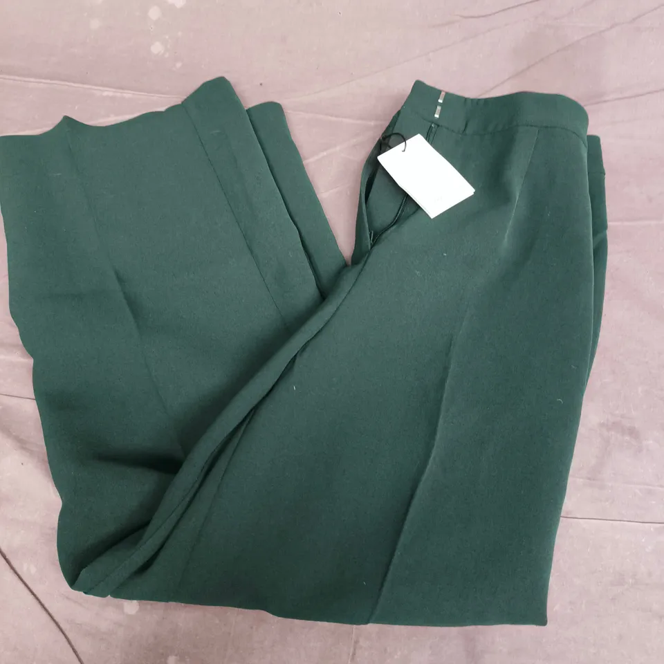 NOBODYS CHILD ETTA CLEAN FRONT CROP CREPE TROUSERS IN GREEN - UK 12