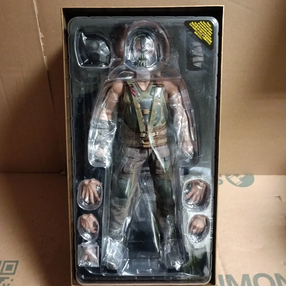 THE DARK KNIGHT RISES BANE 1/16TH ACTION FIGURE – BOXED WITH EXTRA HANDS & ACCESSORIES