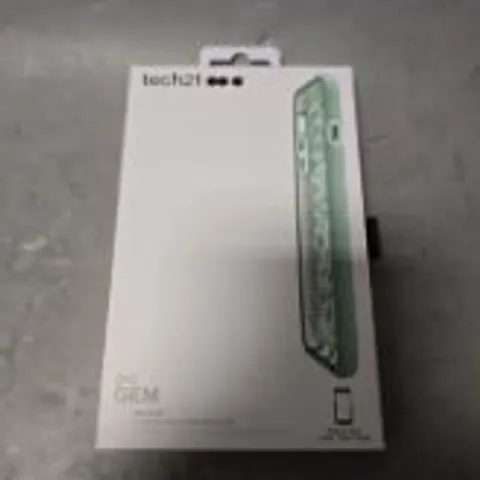 APPROXIMATELY 800 ASSORTED ELECTRICAL PRODUCT CASES AND FACE MASKS TO INCLUDE; 