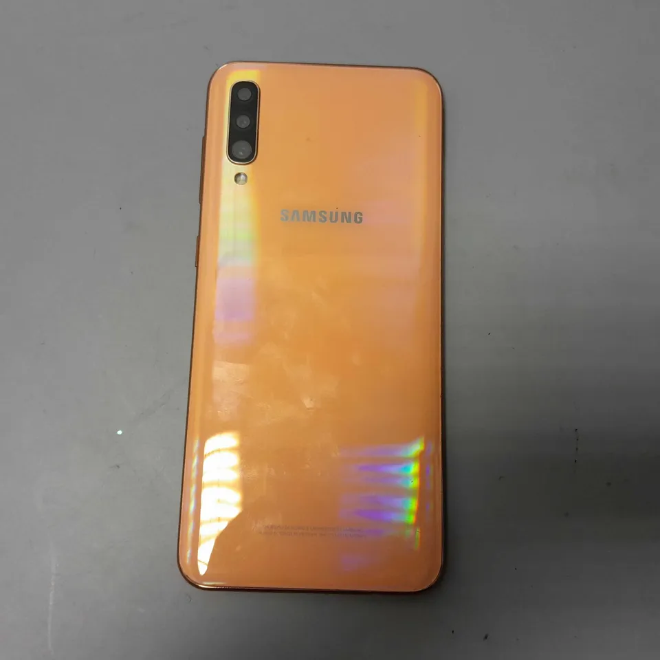 SAMSUNG GALAXY A50