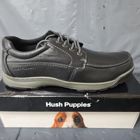 BOXED PAIR OF HUSH PUPPIES TUCKER SHOES IN BLACK - UK 10