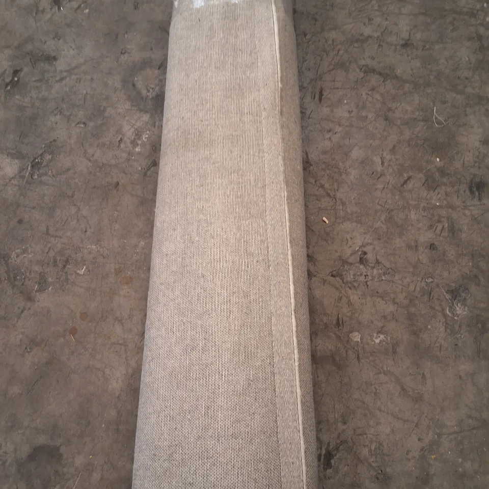 ROLLED CREAM FLOOR RUG - 230CM X UNSPECIFIED 