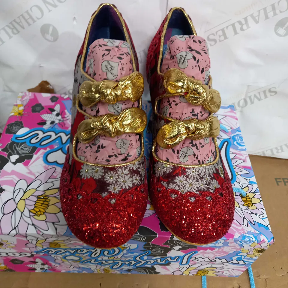 BOXED PAIR OF IREGULAR CHOICE  CALENDULA MID HEELS SHOE SIZE 40