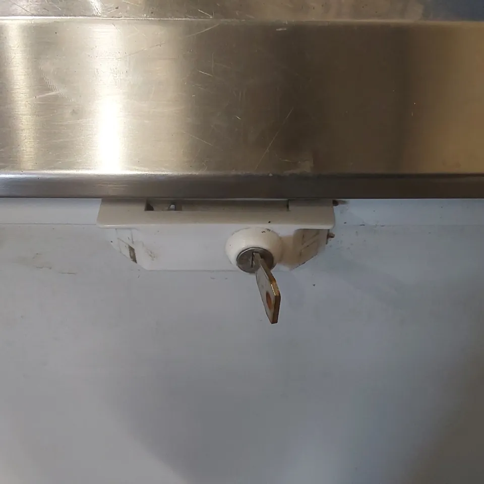 DERBY ESTA COMMERCIAL CHEST FREEZER