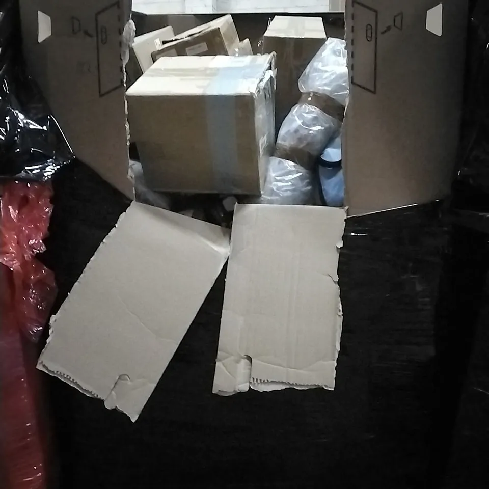 PALLET OF HOUSEHOLD ITEMS TO INCLUDE BED RAIL, CEILING FAN LIGHT, SPRING TENSION SHOWER CURTAIN AND OTHER ASSORTED ITEMS...