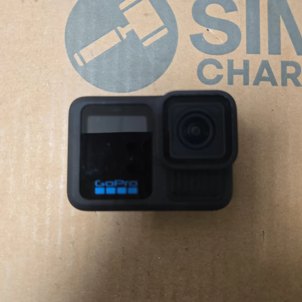 GOPRO ACTION CAMERA – BLACK (WITH USB-C CHARGER)